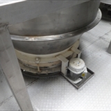 REIMELT Stainless Steel Holding Tank with Vibrating Sieve Unit 4
