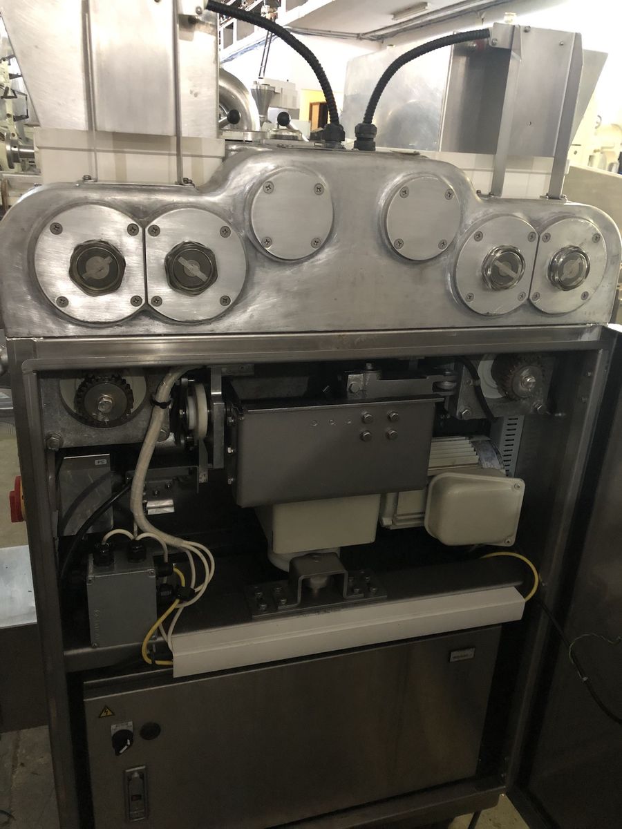 Rheon KN400 Cornucopia Encrusting Machine | Processing | United Group ...