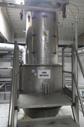 REIMELT Stainless Steel Holding Tank with Vibrating Sieve Unit
