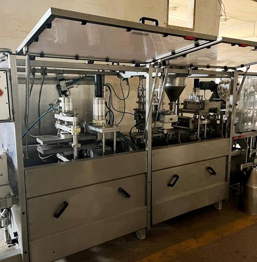 ALFA THERMOFORMING  MACHINE KOURTOGLO PACKAGING MACHINERY (FFS) Form Fill and Seal Model MF18.